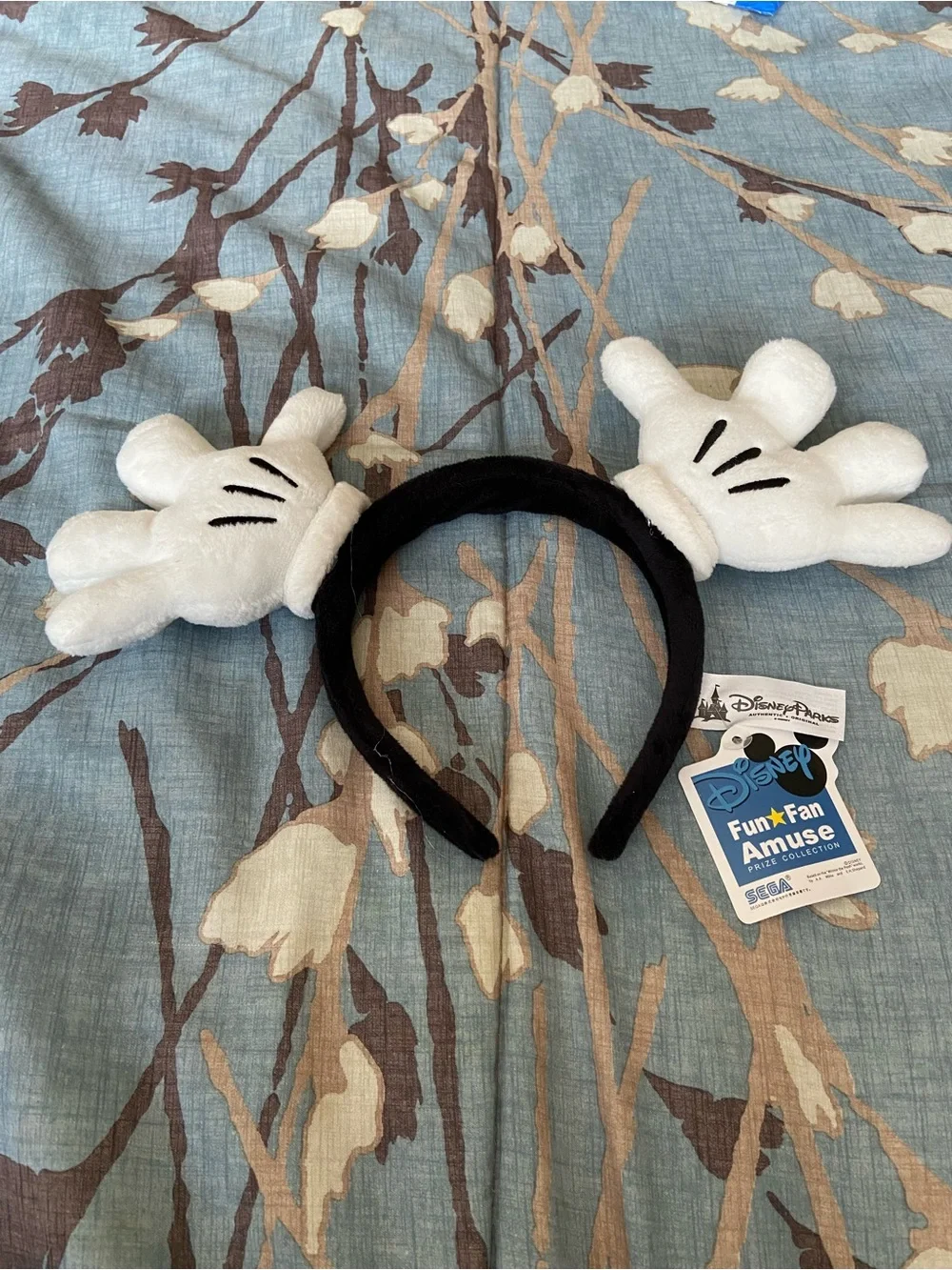 Disney White Plush Mickey Glove Headband.